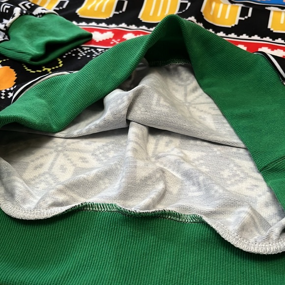 Men’s Xmas graphic long-sleeve shirt, EUC Approx size large * see note - Picture 5 of 6